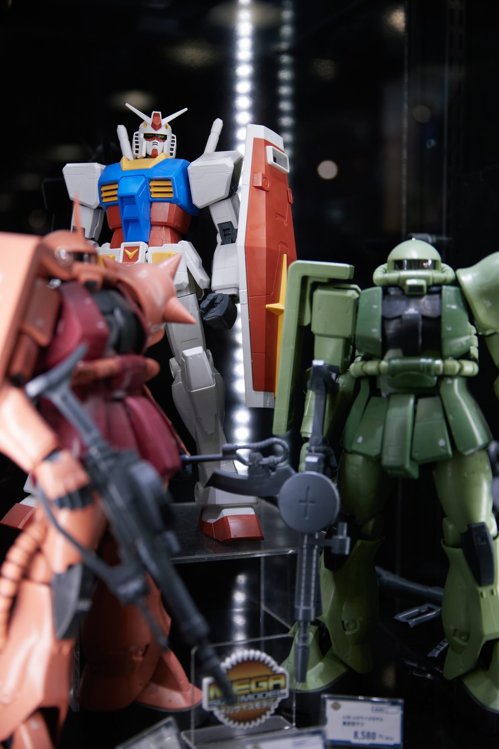 RX78ガンダム 全塗装完成品 &お台場 限定プラモデル、パンフレット RX78ガンダム 全塗装完成品 せよ &お台場 限定プラモデル