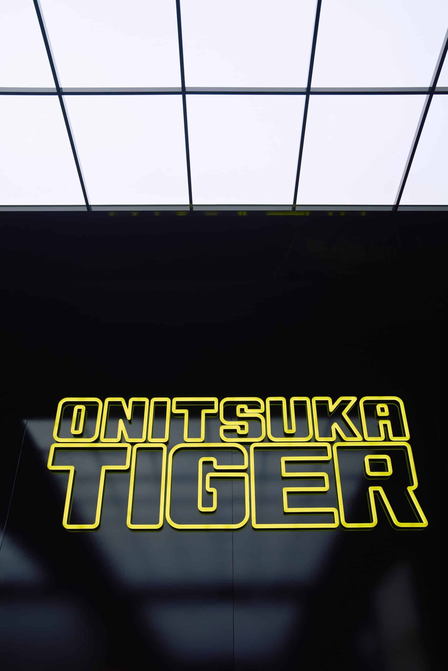 Onitsuka Tiger 表参道 イエローコンセプトストア｜DEEPTOKYOmagazine